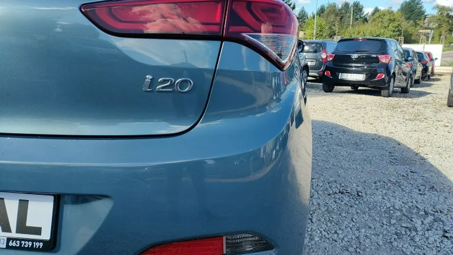 HYUNDAI i20 -