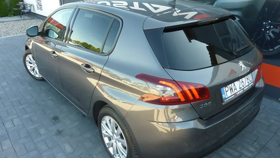 PEUGEOT 308 -