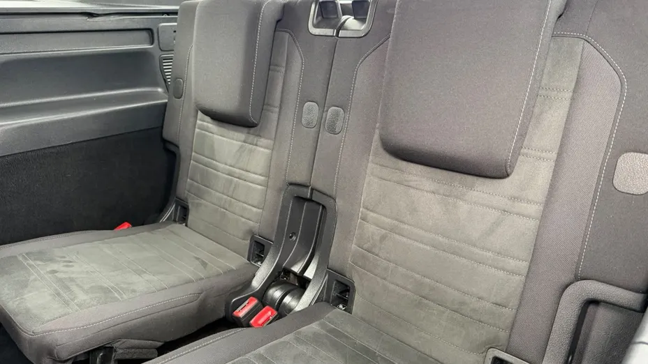 VOLKSWAGEN Touran -