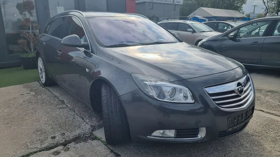 OPEL Insignia -