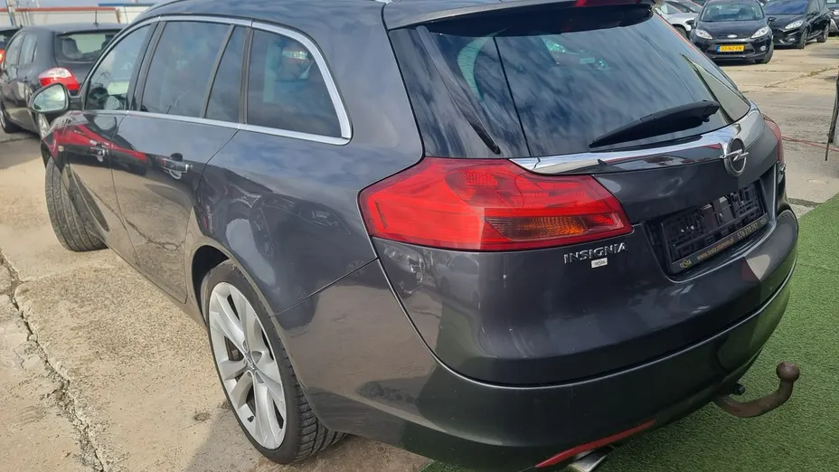 OPEL Insignia -