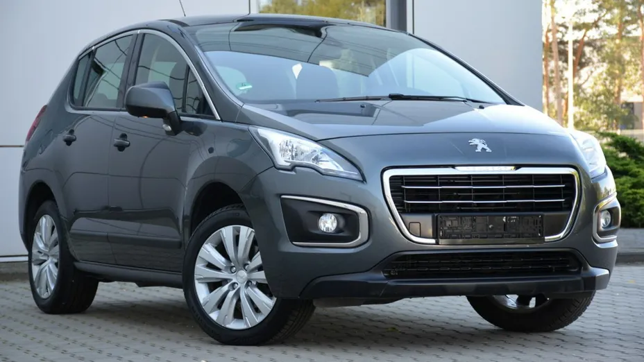 PEUGEOT 3008 -