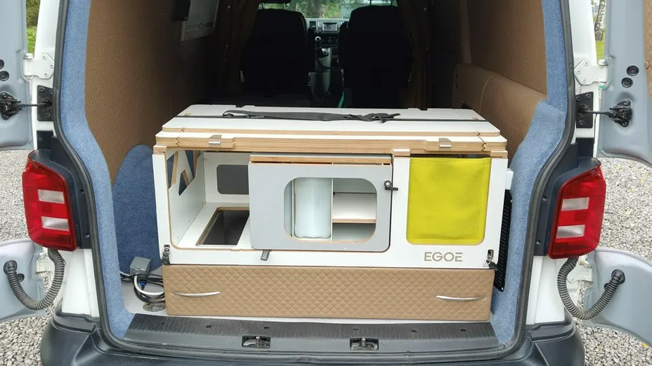 VOLKSWAGEN Transporter -