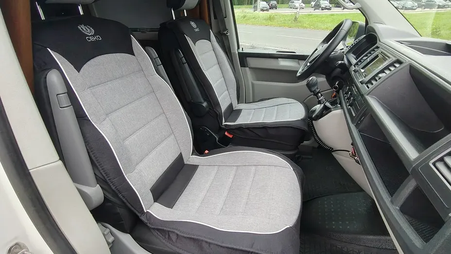 VOLKSWAGEN Transporter -