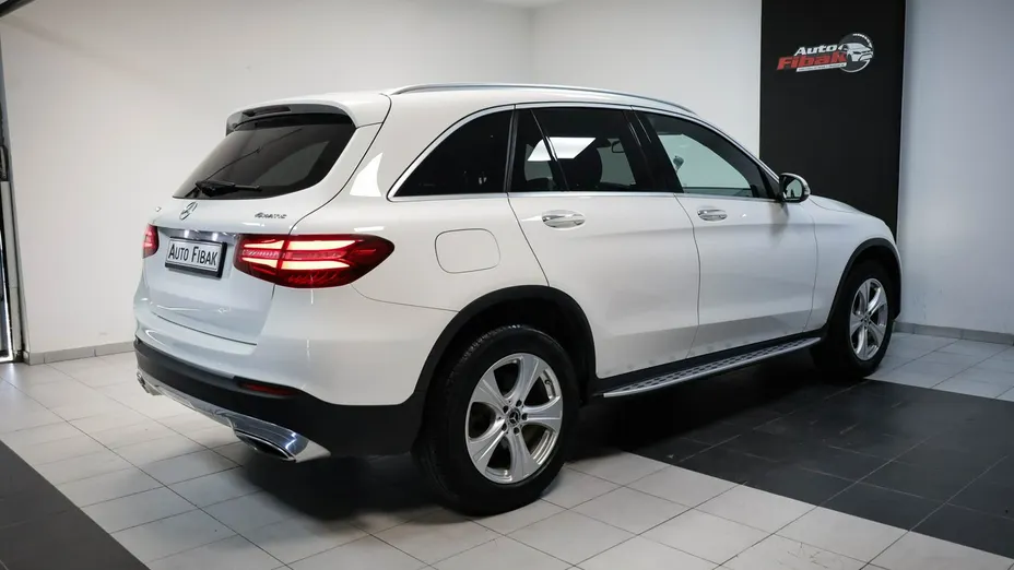 MERCEDES-BENZ GLC -