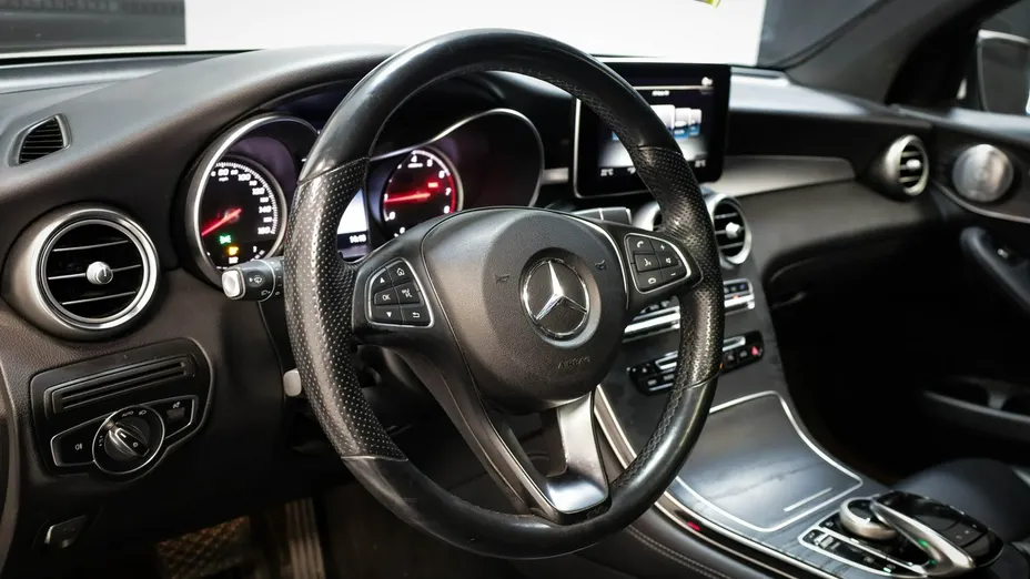 MERCEDES-BENZ GLC -