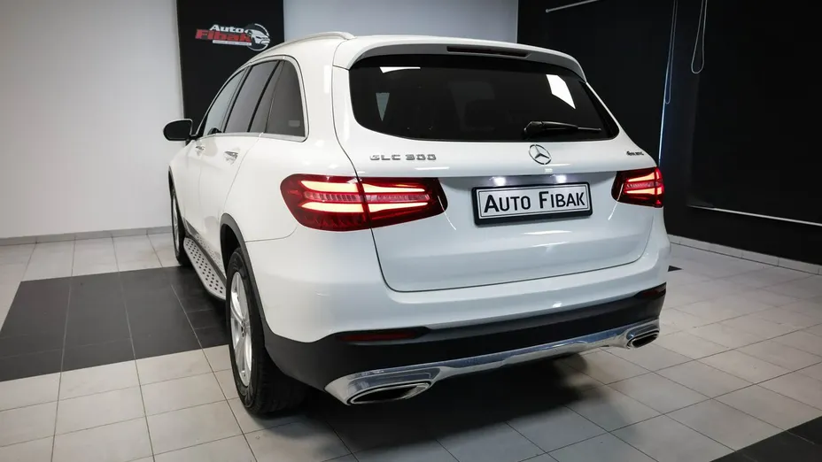 MERCEDES-BENZ GLC -