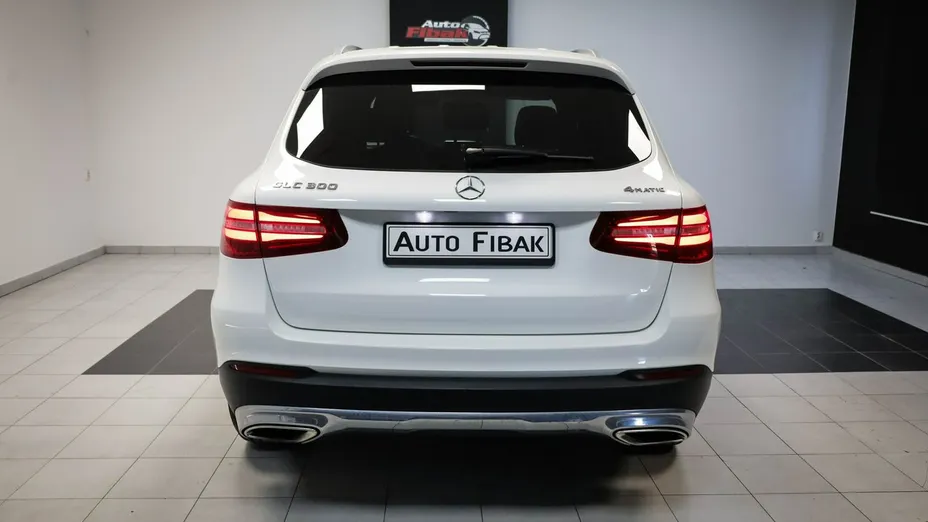 MERCEDES-BENZ GLC -