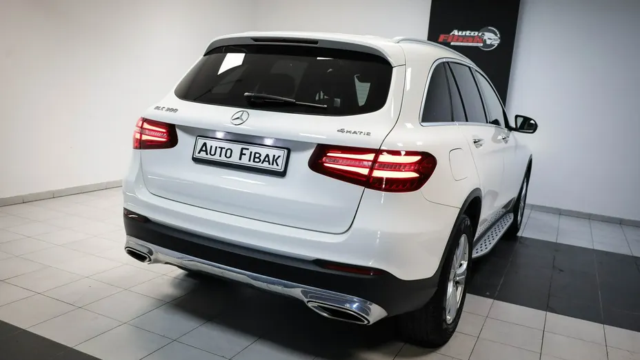 MERCEDES-BENZ GLC -