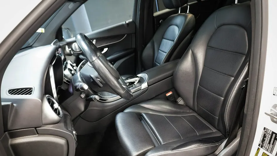 MERCEDES-BENZ GLC -