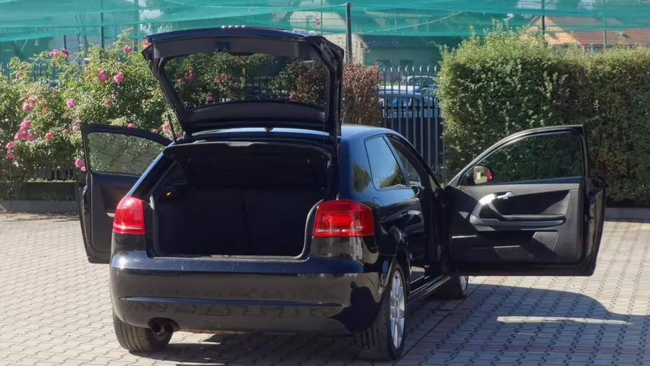 AUDI A3 -
