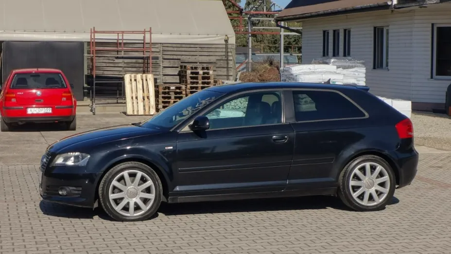 AUDI A3 -