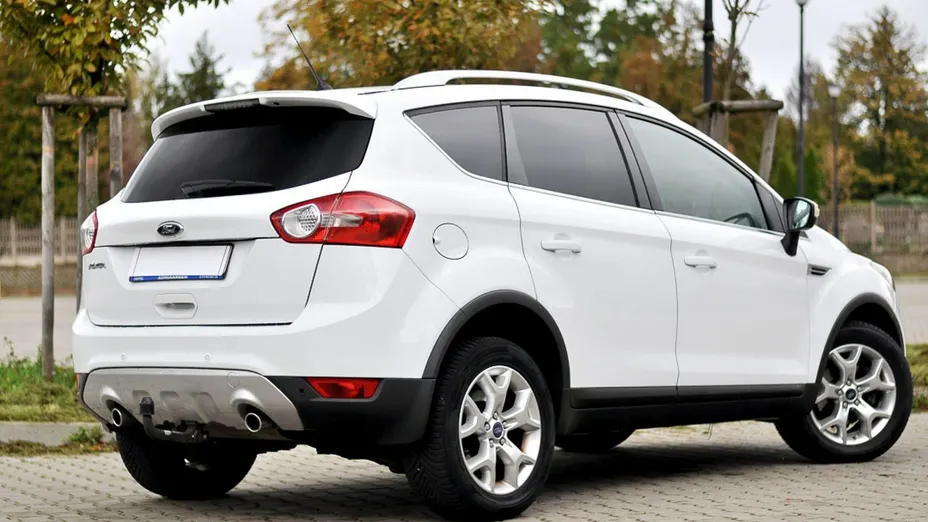 FORD Kuga -