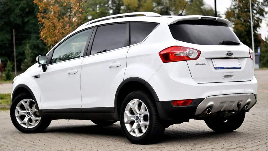 FORD Kuga -