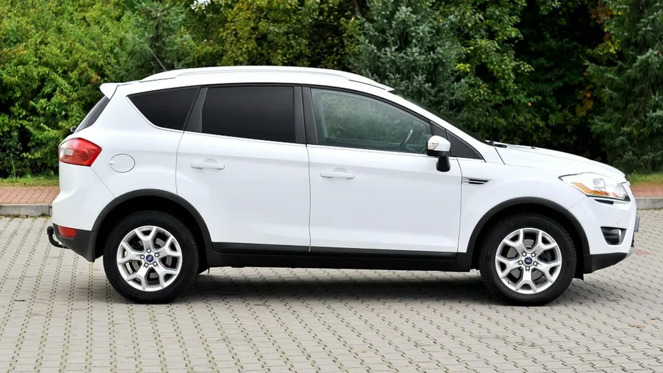FORD Kuga -
