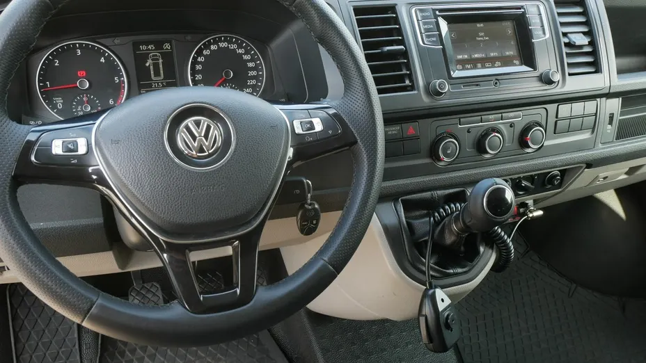 VOLKSWAGEN Transporter -