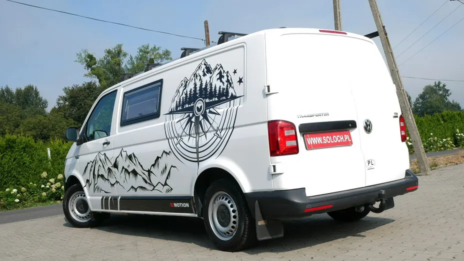 VOLKSWAGEN Transporter -