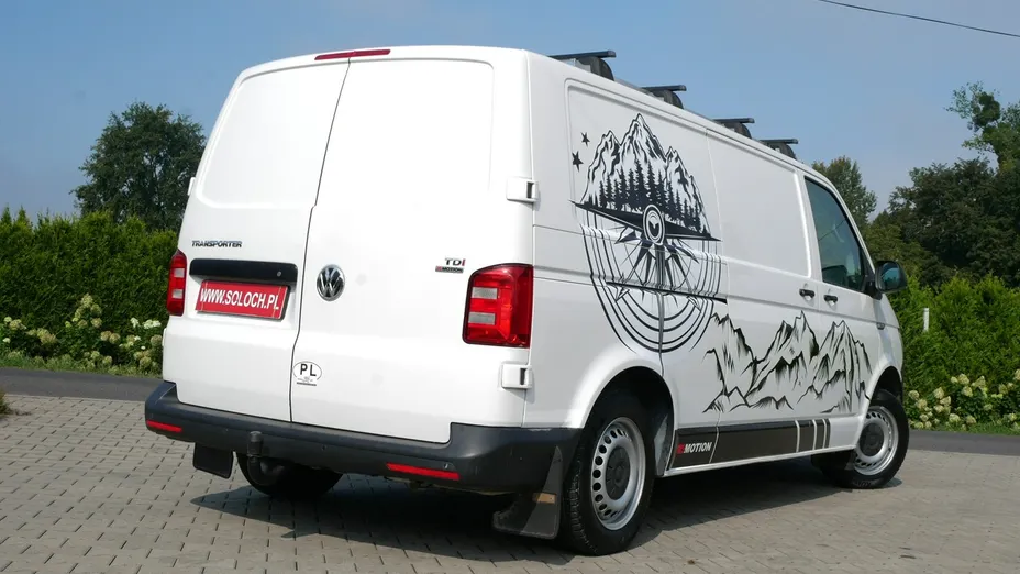 VOLKSWAGEN Transporter -