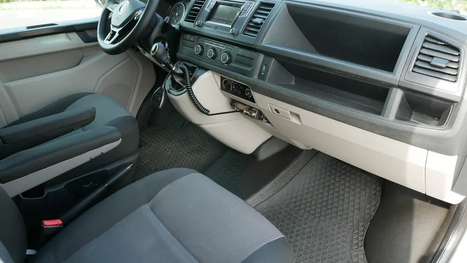 VOLKSWAGEN Transporter -