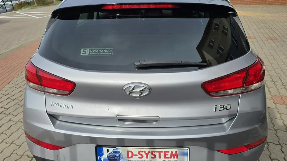 HYUNDAI i30 -