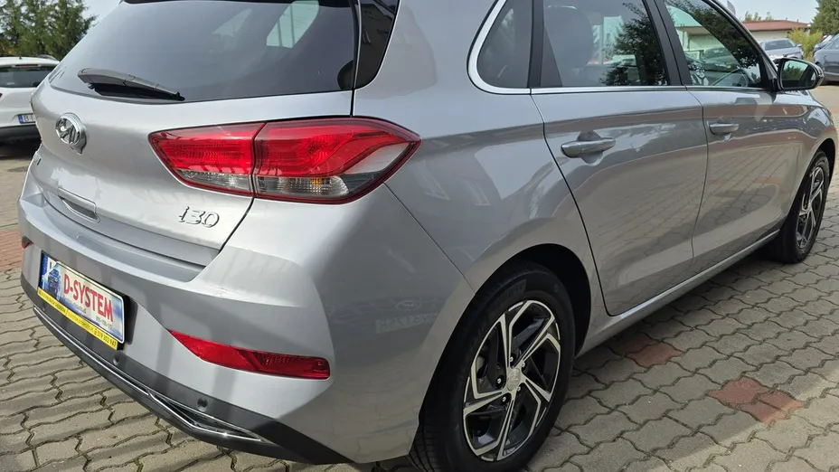 HYUNDAI i30 -