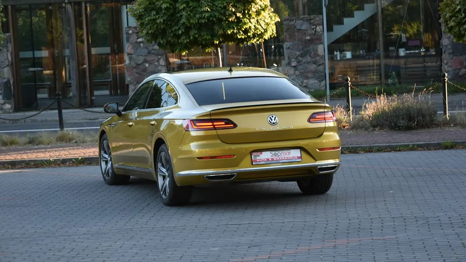 VOLKSWAGEN Arteon -