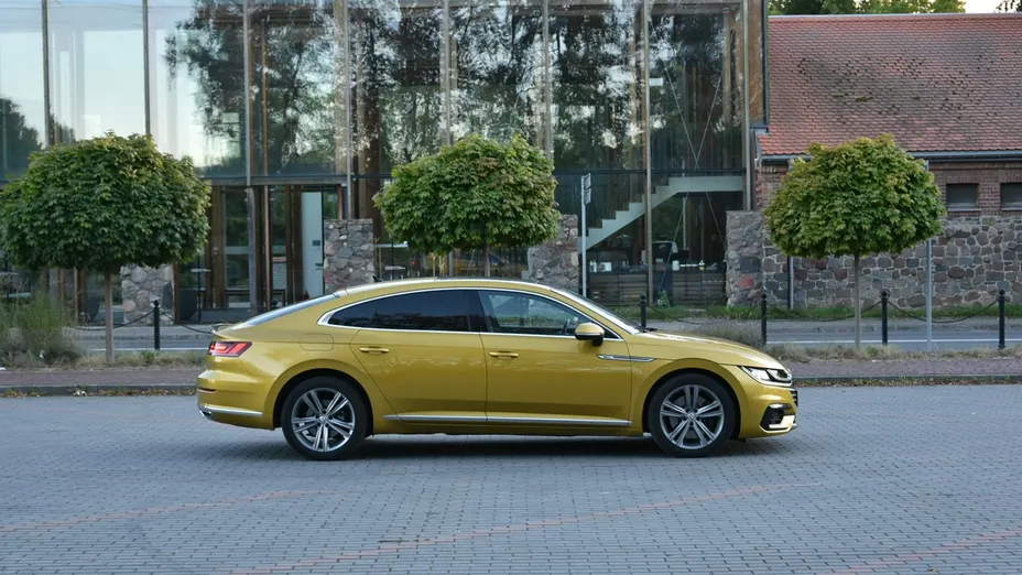 VOLKSWAGEN Arteon -