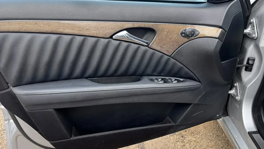 MERCEDES-BENZ E Klasa -