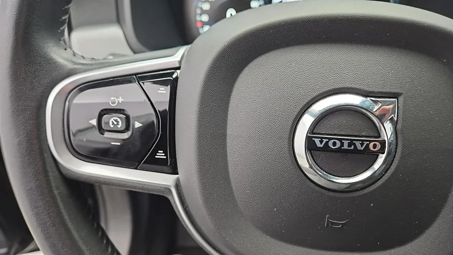 VOLVO V90 -