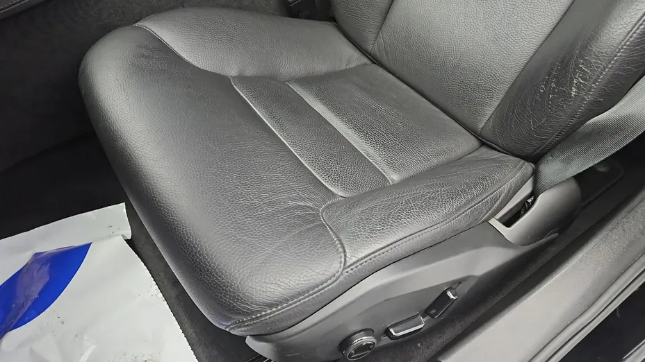 VOLVO V90 -