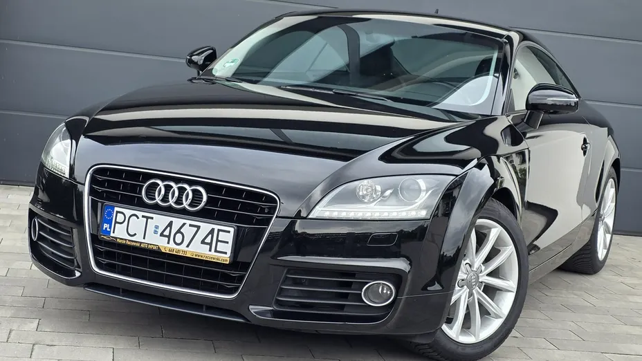 AUDI TT -