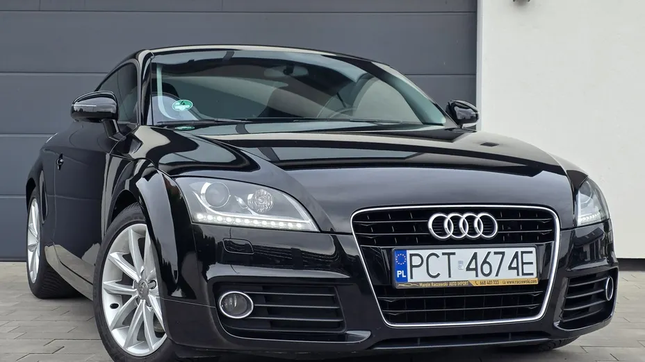 AUDI TT -