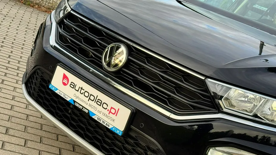 VOLKSWAGEN T-ROC -