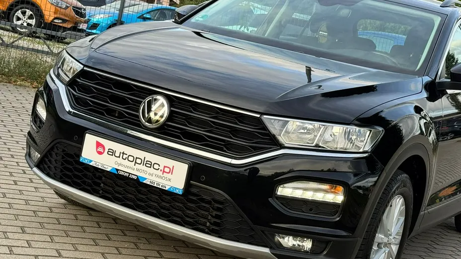 VOLKSWAGEN T-ROC -