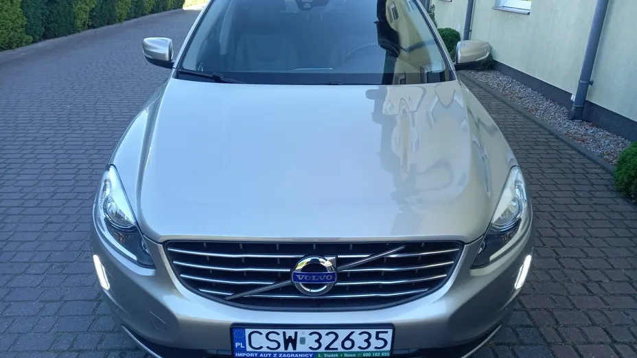 VOLVO XC60 -
