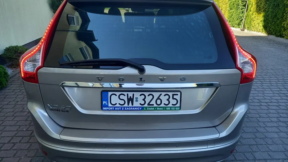 VOLVO XC60 -