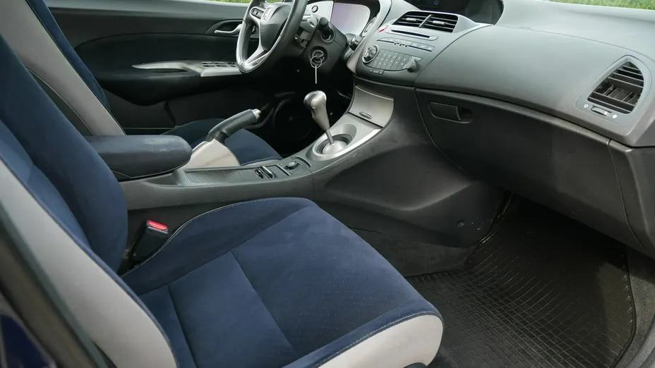 HONDA Civic -