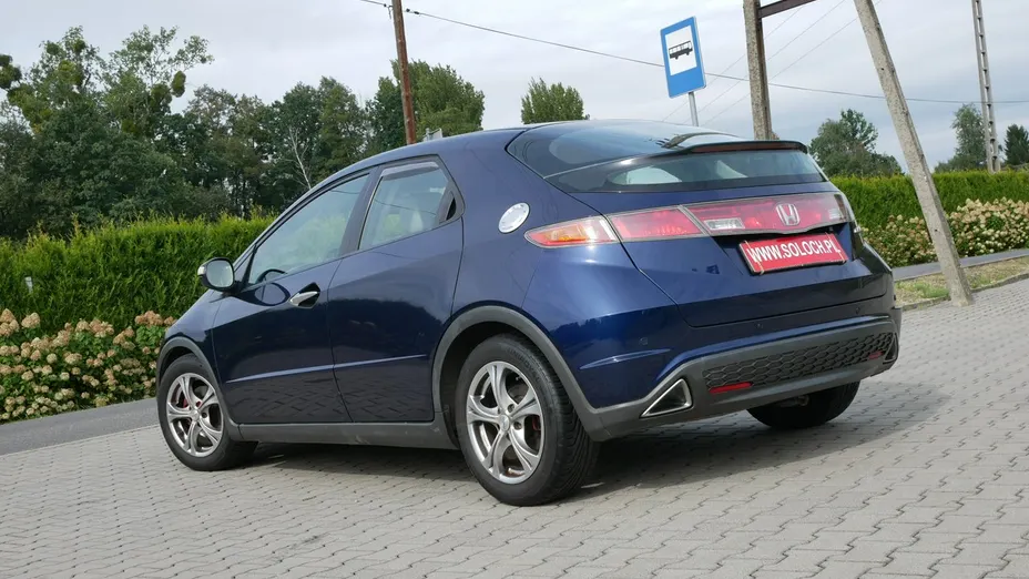 HONDA Civic -