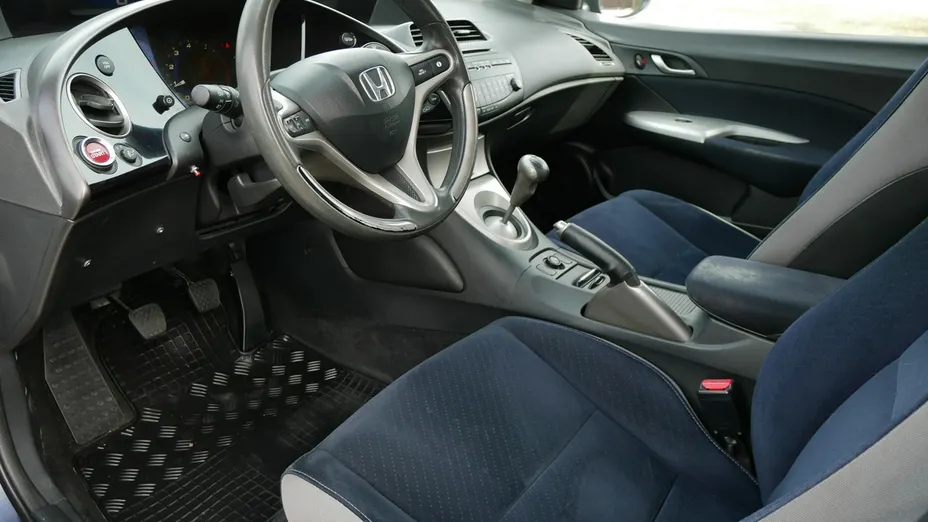 HONDA Civic -