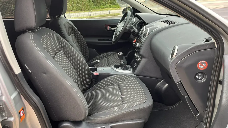 NISSAN Qashqai -