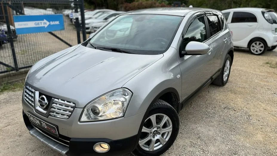 NISSAN Qashqai -