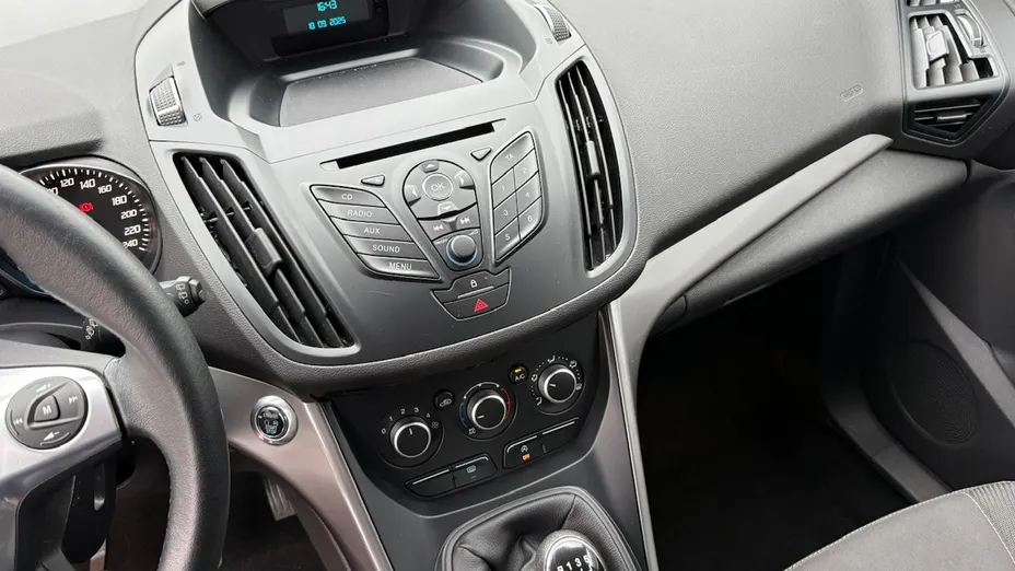 FORD Kuga -