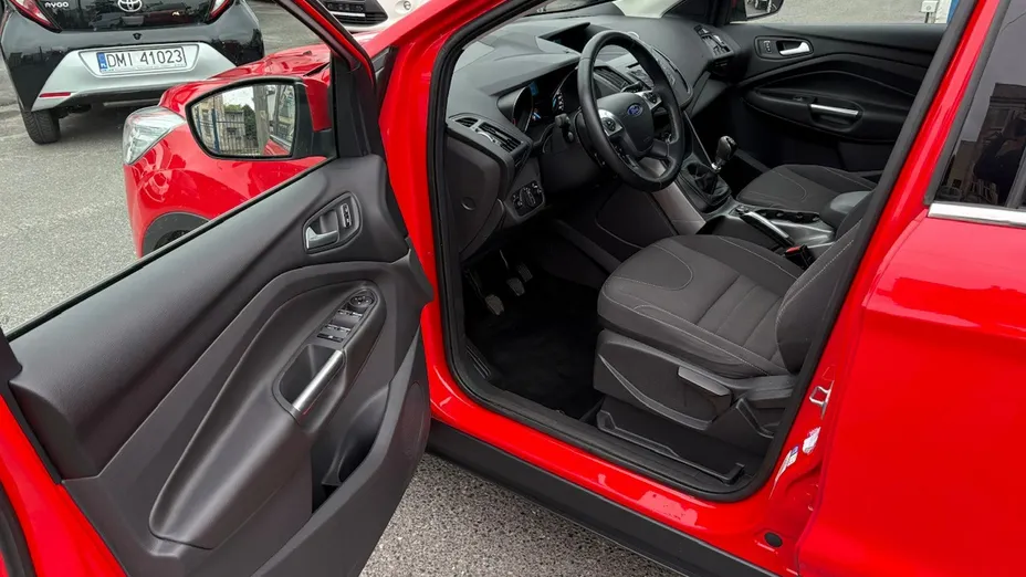 FORD Kuga -
