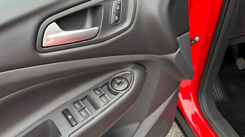 FORD Kuga -