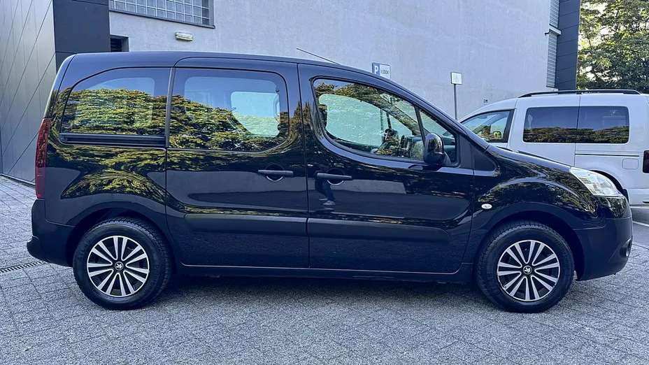 PEUGEOT Partner -