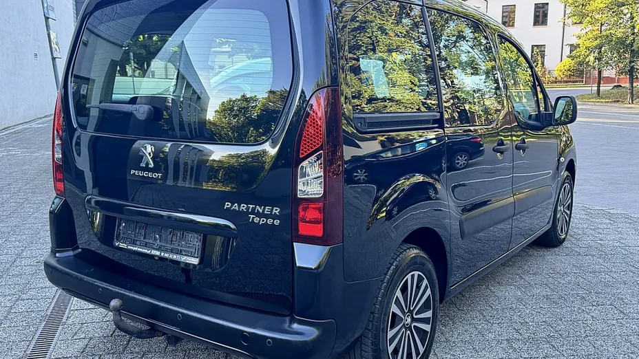 PEUGEOT Partner -