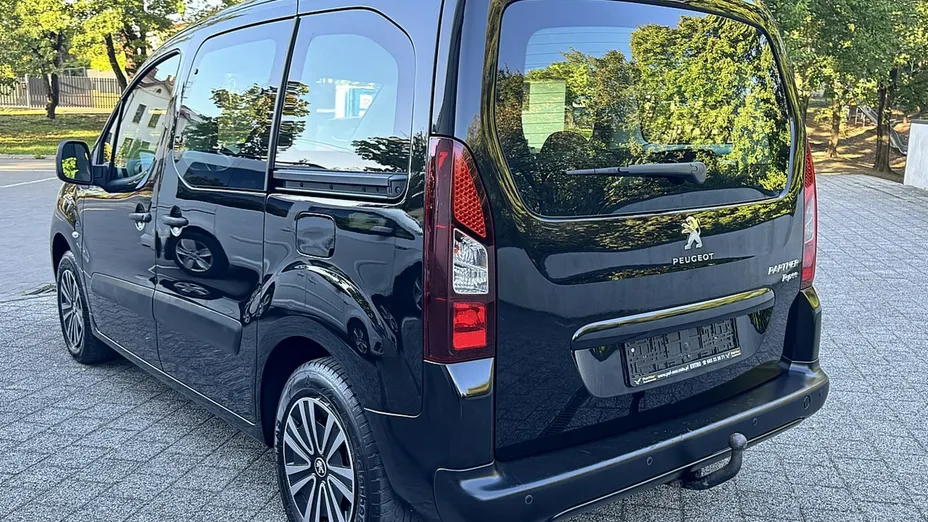 PEUGEOT Partner -