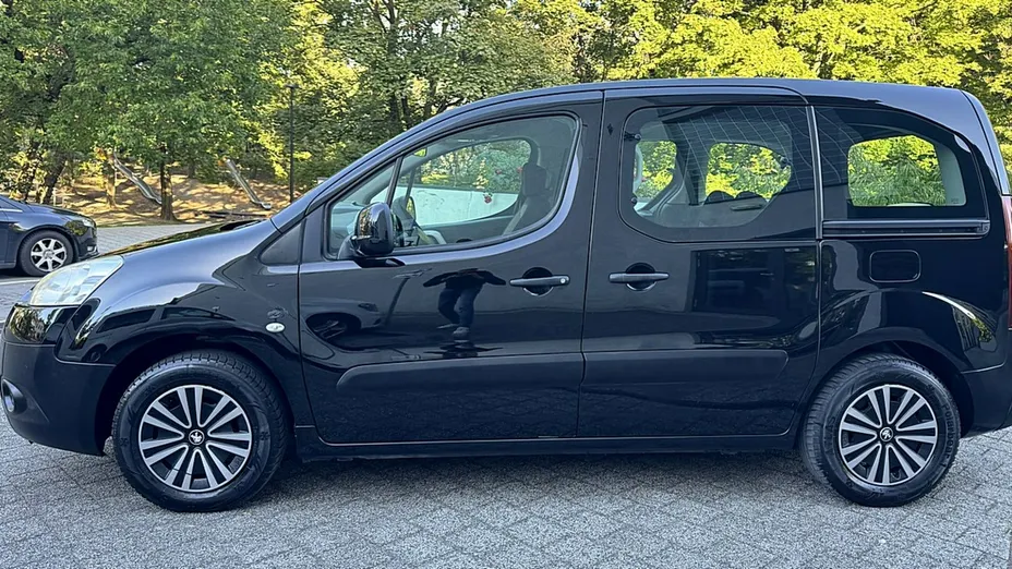 PEUGEOT Partner -