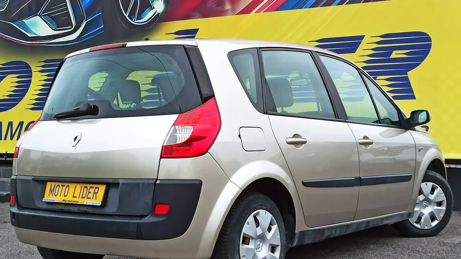 RENAULT Scenic -