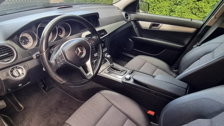 MERCEDES-BENZ C Klasa -